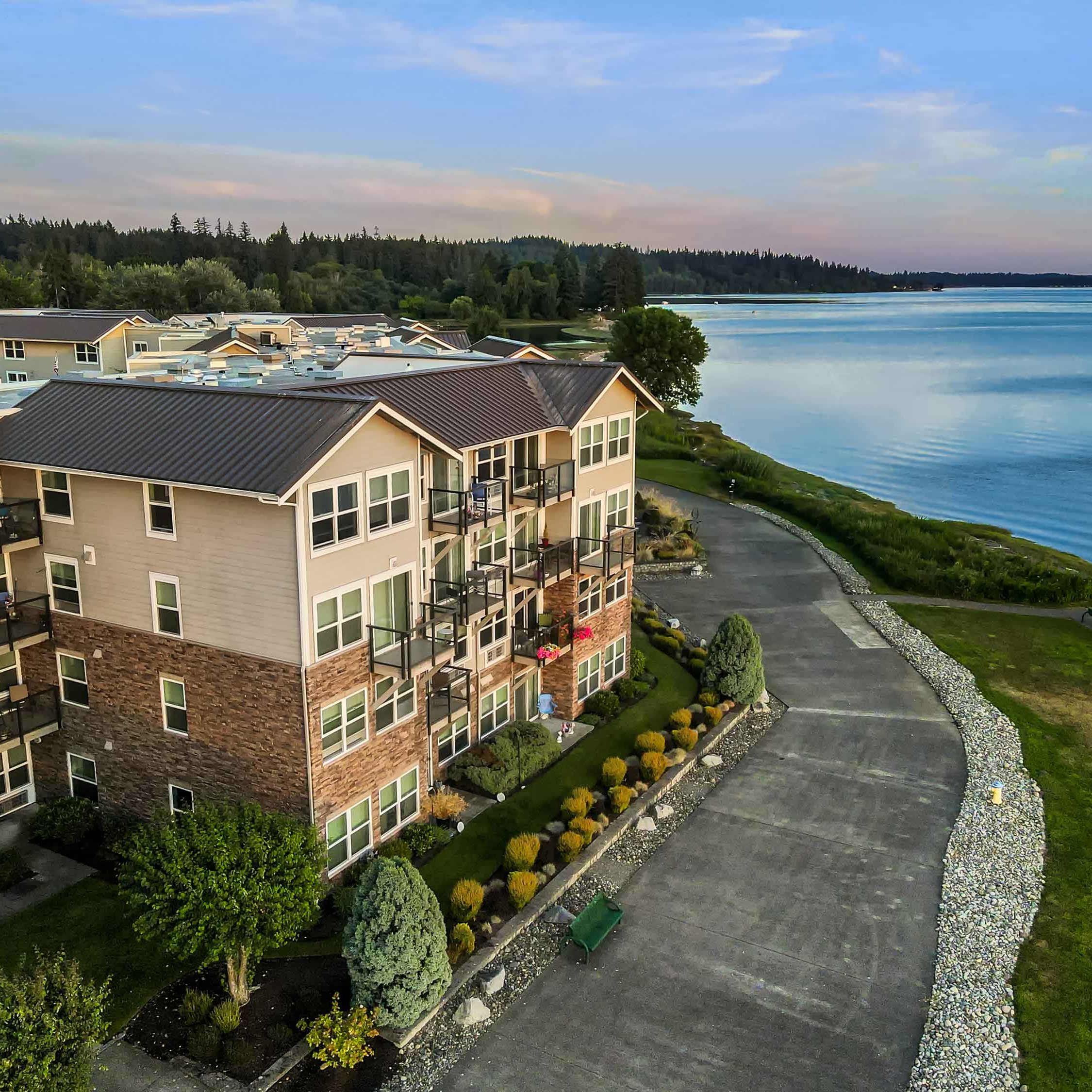Crista Shores photo 2